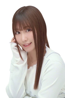 Aina Suzuki